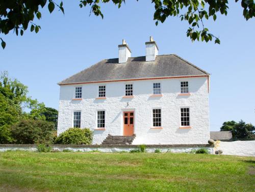 Newcastle Casa | Murlough Country House built in 1750