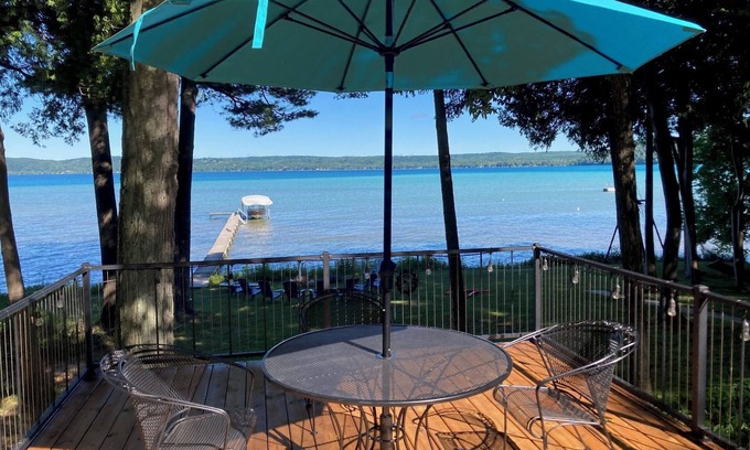 Glen Arbor Casa | Murphy's Glen- Big Glen Lake Waterfront