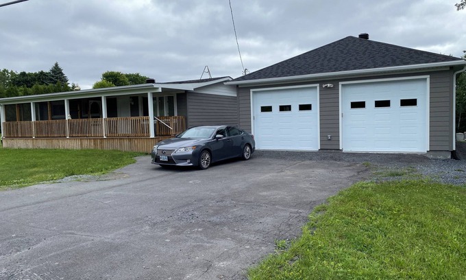 South Glengarry Casa | MURPHY'S RETREAT COTTAGE # 2 CLOSE TO CORNWALL