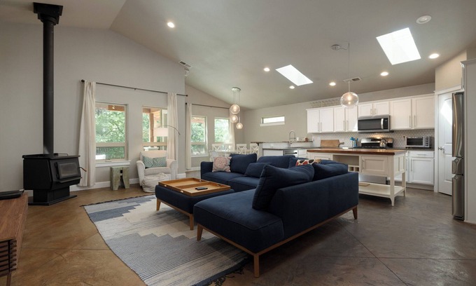 Boyd Acres Casa | Murphy’s Resort – Modern 3 BDR in Quiet Neighborhood! Pet Friendly!