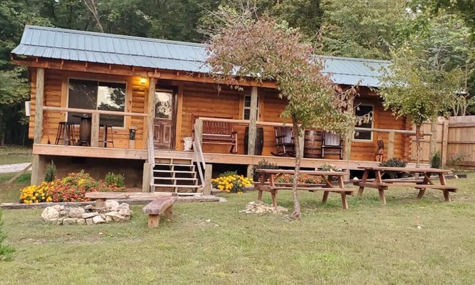 Mid America Cabina | Music Mountain Retreat Cabin C