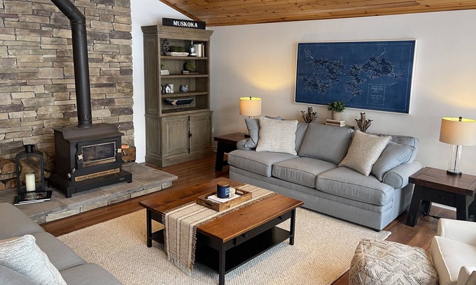 Muskoka Lakes Casa | Muskoka Beach House on Three Mile Lake