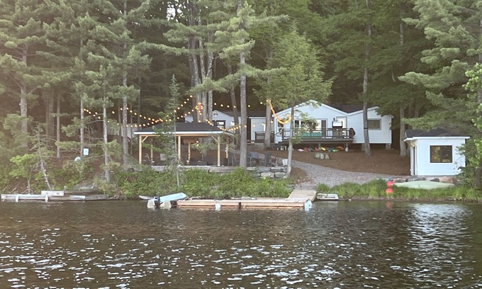 Port Carling Cabaña | Muskoka Lakes Cottage Escape