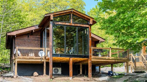 Muskoka Lakes Casa | Muskoka Lakeview Cottage - Pier 100 #40