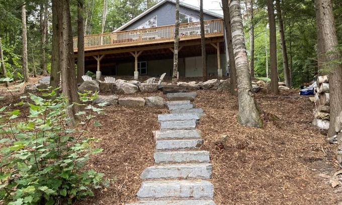 Utterson Cabaña | Muskoka Waterfront on Little Long Lake, a mere 2 hour drive from the city.