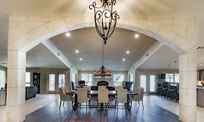 Marble Falls Casa | Mustang Meadows: Luxury Texas Hill Country Retreat