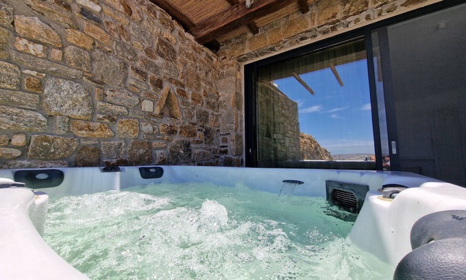 Kalafatis Casa | MvibesMykonos homes and studios