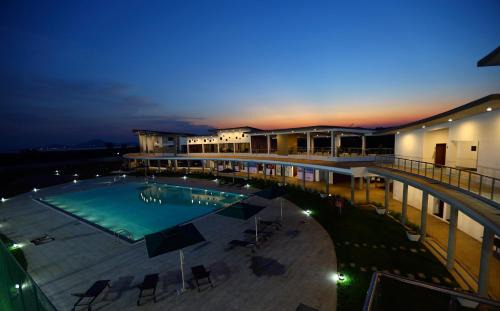 Mahindra World City Hotel | MWC Club by Downtown