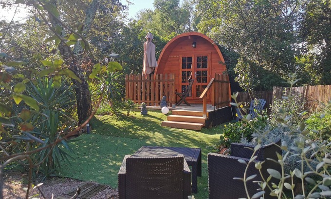 Porto-Vecchio Chalet De Esquí | My cabin at the bottom of the garden, a cozy, comfortable and intimate wooden cocoon.