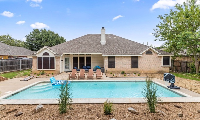 North Richland Hills Villa | My Extraordinary Villa & Pool