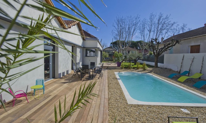 Charleval Villa | Mi vida aquí, lujo y confort, piscina climatizada
