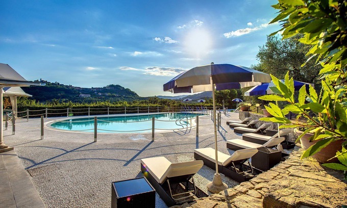 Montecatini Terme Villa | Villa en Pieve A Nievole con 6 habitaciones, capacidad 14