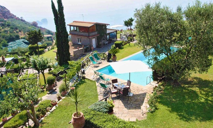 Sorrento Villa | Villa en Sorrento con 14 habitaciones, capacidad 27