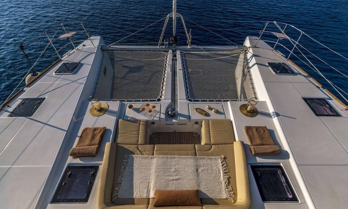 Kalafatis Alquiler De Eote | Mykonos Catamaran - Catamaran in Mykonos - Flo 52 by Fantasia Villas