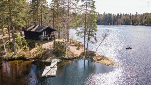 Pohja Chalet De Esquí | Myllyjärven mökki