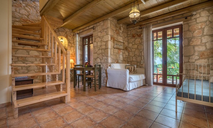Vasilikos Casa | Myrties stone houses