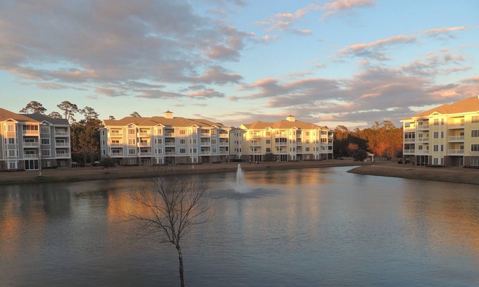 Central Myrtle Beach Condominio | Myrtle Beach, SC, EE. UU. - Condominio recientemente renovado a solo 1. 5 millas de la playa !!