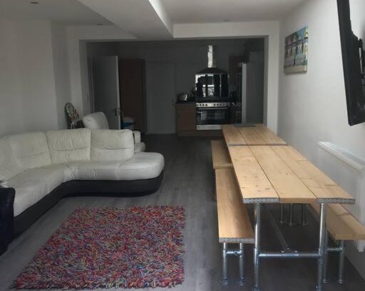 Weymouth Casa | Myrtle villa 10 bedrooms sleeps 28, 2 min to beach