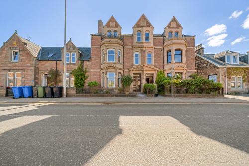 Inverness City Centre Casa | mySTAYINN Cedar Villa Guest House