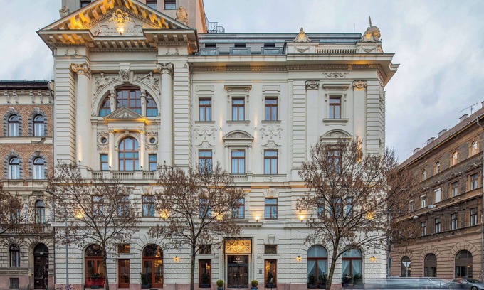 Terezvaros Hotel | Mystery Hotel Budapest, Preferred Hotels & Resorts
