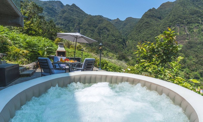 Sao Vicente Cabaña | Mystic Mountain by Atlantic Holiday