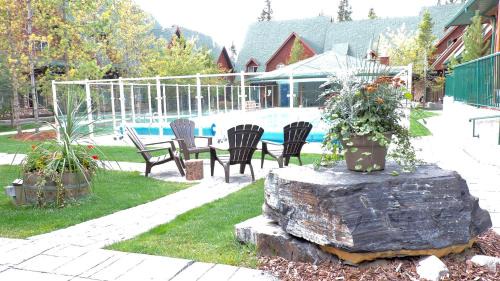 Canmore Apartamento | Mystic Pool & Hot tub Hosted by Little Sister Getaways