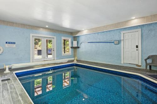 Cosby Casa | Mystical Creek Pool Lodge #600