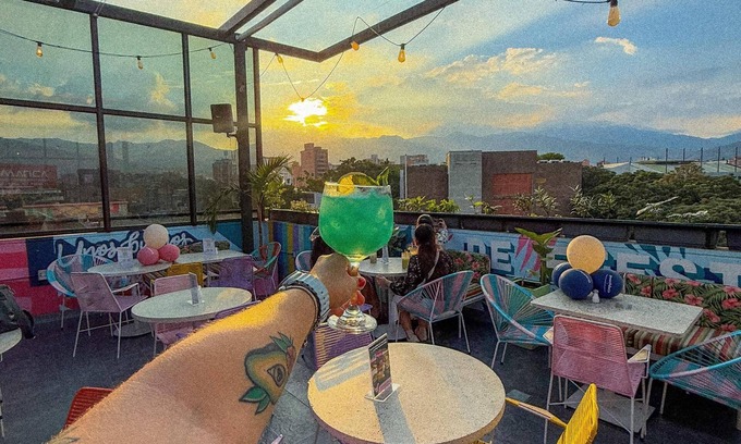 Laureles Hotel | Mythical Hotel