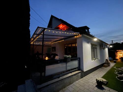 Balatonkenese Casa | Nóra Apartman