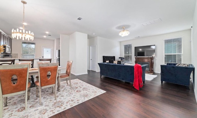 Houston Casa | N-E-G House - near DAVID WAYNE HOOKS Airport