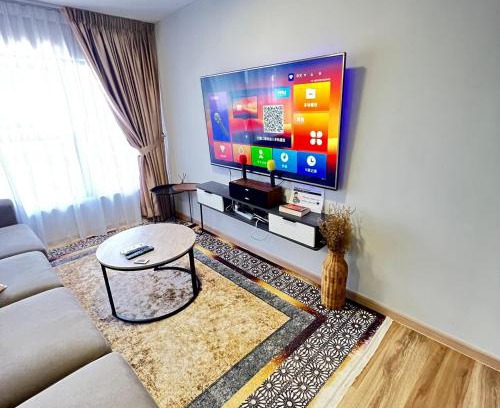 Taman Midah Apartamento | N2 Big TV Karaoke kids play Room duplex unit 8 pax