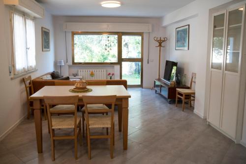 Villaggio Taunus Apartamento | N228 - Numana, quadrilocale ristrutturato con giardino