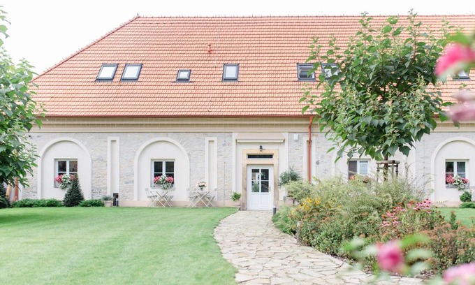 Obristvi Casa | Na Kmíně