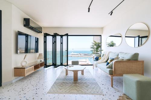 Ar-Raml 1 Apartamento | Nabeel Homes - Designer Seaview Condo - 208