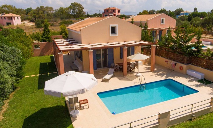 Kounopetra Villa | Nafsika Beach House: Large Private Pool, Walk to Beach, Sea Views, A/C, WiFi