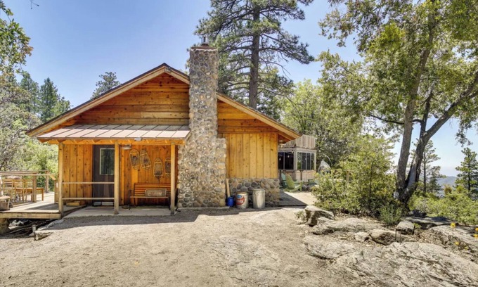 Pine Cove Cabina | Namaya Mountain Cabin(s)