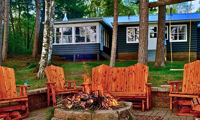 Phillips Cabina | Nana and Boppy's at the Lake, 4 Beds, Beautiful Sunsets