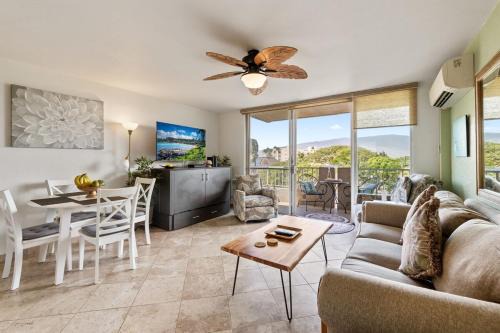 Kihei Apartamento | Nani Kai Hale 403- Top floor 1 bedroom with AC & partial ocean view