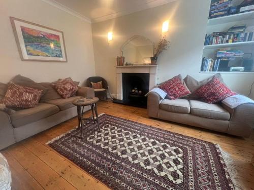 Aberaeron Casa | Nant Meigan, Georgian Townhouse in centre of Aberaeron, dog friendly