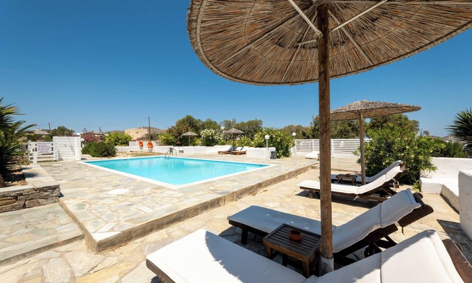 Naousa Hotel | Naoussa Hotel Paros by Booking Kottas