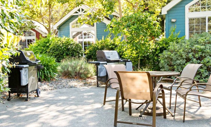 Napa Cabaña | Napa Valley's Serene Riverside Escape