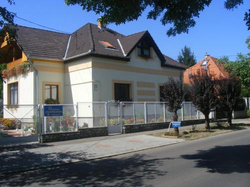 Eger Apartamento | Napfény Apartmanház