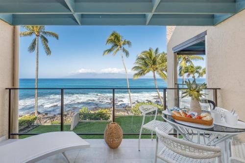 Napili Casa | Napili Point C3 · NP C3 Renovated OceanFront to Whale Watch Rela