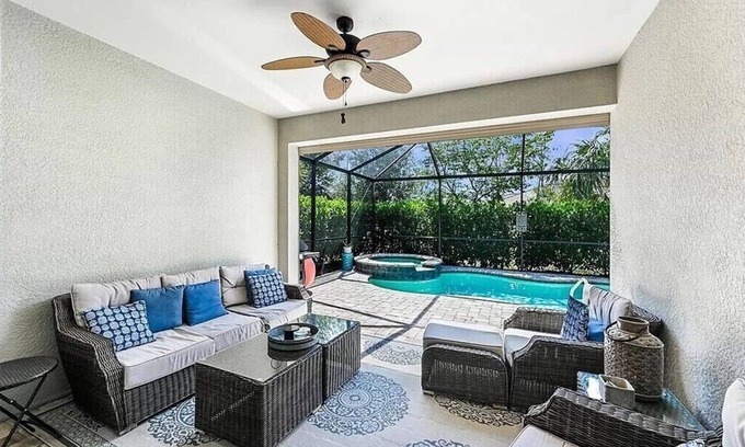 Naples Villa | Naples Elegance with private hot tub and Pool in amenity rich Winding Cypress