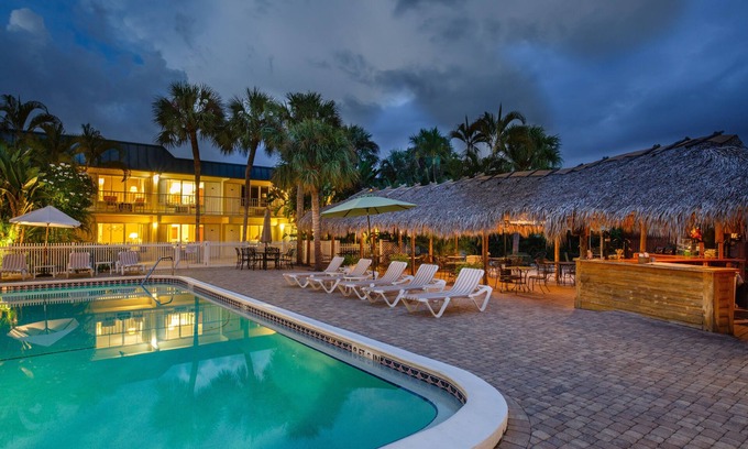 Sun Terrace Hotel | Naples Garden Inn