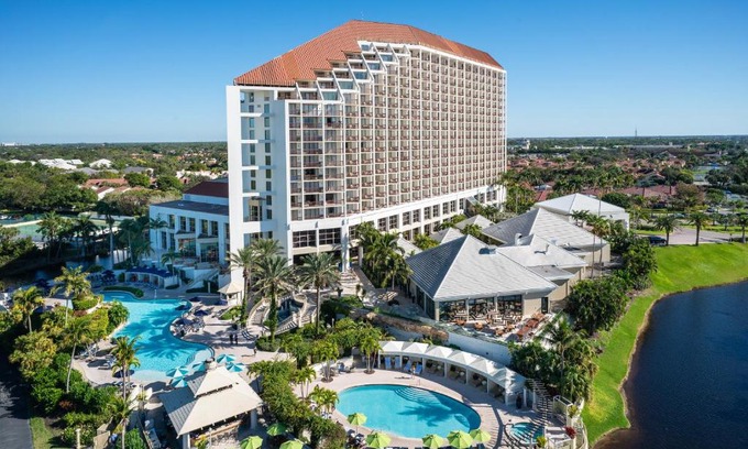 Pelican Bay Complejo | Naples Grande Beach Resort
