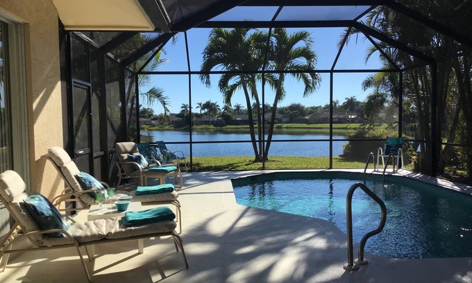 Central Naples Casa | Naples house with Lakeview and pool in secure+desirable area close to center