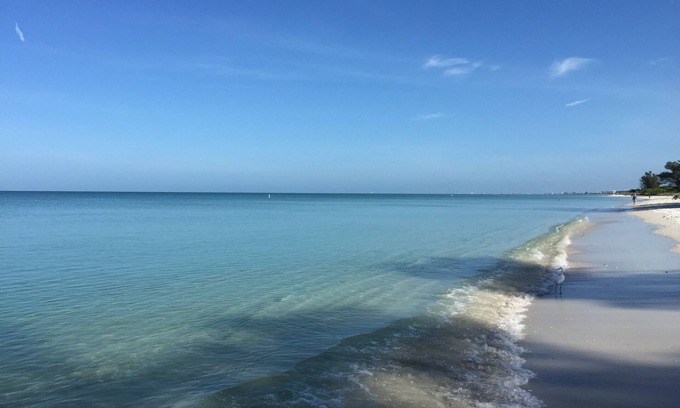 Naples Park Casa | Maravillosa escapada a la playa con una piscina de agua salada