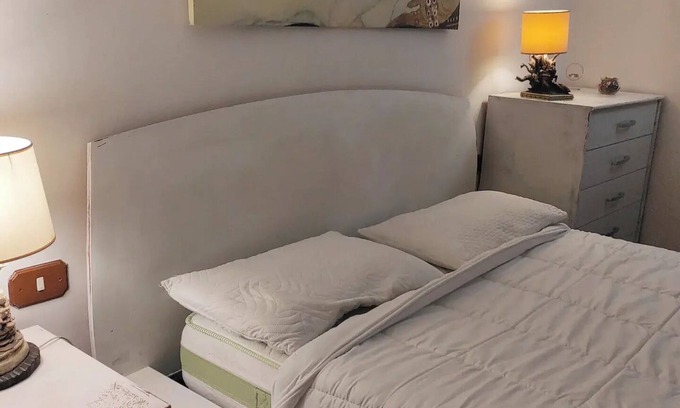 Pozzuoli Apartamento | Napoleon vacation home to the historic center of the city and from the famous earth district.