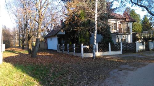 Gyoparosfuerdo Apartamento | Napsugár Vendégházikó